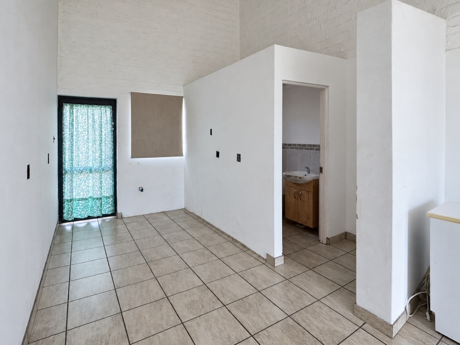 4 Bedroom Property for Sale in Harbour Lights Western Cape